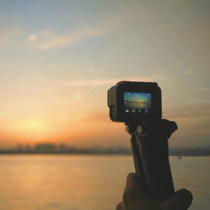 女初高中打屁股❤️网站
